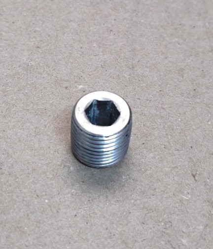 TITAN IMPACT 440 704-587-U Retainer (Used)