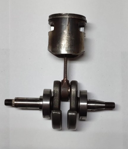 HUSQVARNA 435 525604601 Crankshaft and Gear Assembly (Used)