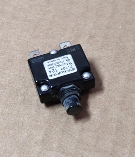 TITAN IMPACT 440 507753 circuit breaker 12a (Used)