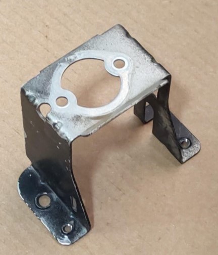 Briggs & Stratton 104M02-0131-F 593330 Mounting Bracket (Used)
