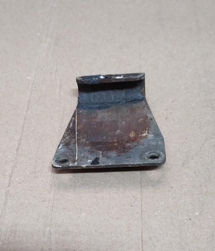 TITAN IMPACT 440 704-304-U Pail Bracket (Used)