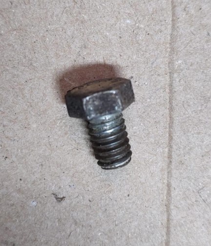 TITAN IMPACT 440 710-033-U Pail Bracket Bolt (Used)