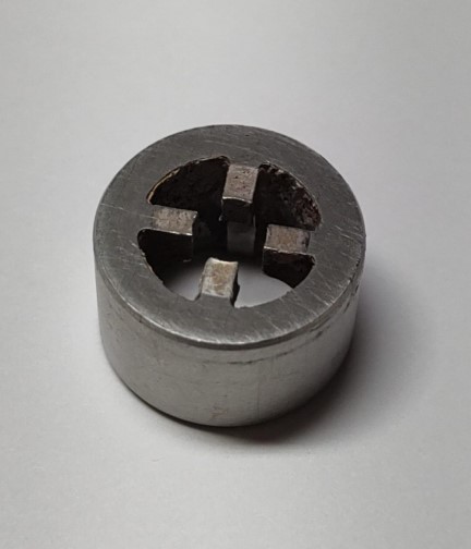 TITAN IMPACT 740 800-441 Outlet Cage (Used)