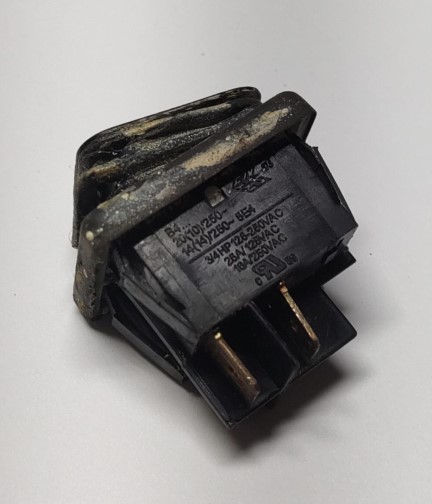 TITAN IMPACT 740 9850936 POWER SWITCH (USED)